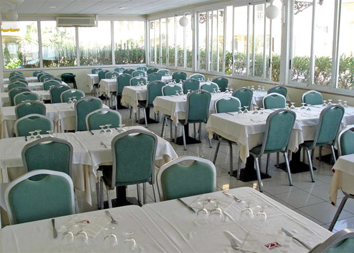 Apartamentos Turisticos Jardines Del Plaza Peñíscola Екстериор снимка